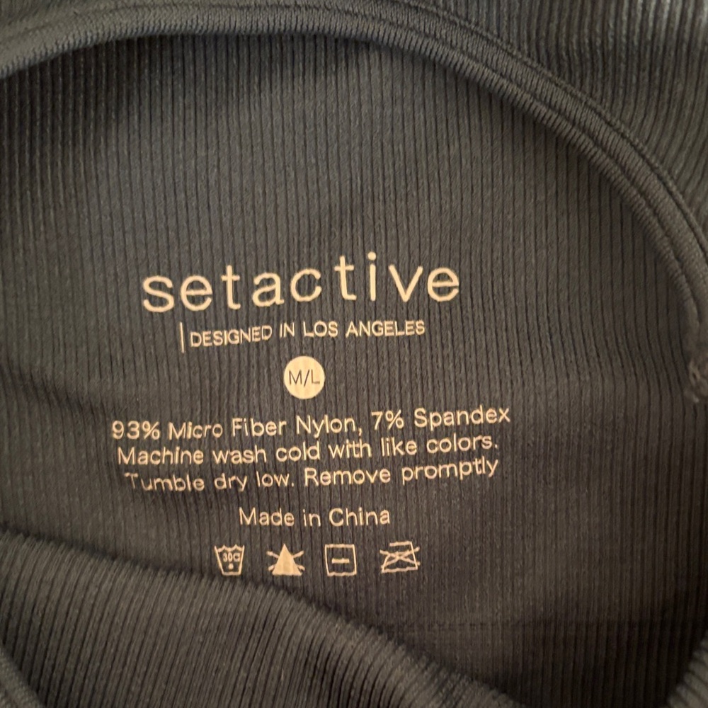 SET Active Black Ribbed Tank - Picture 2 of 3